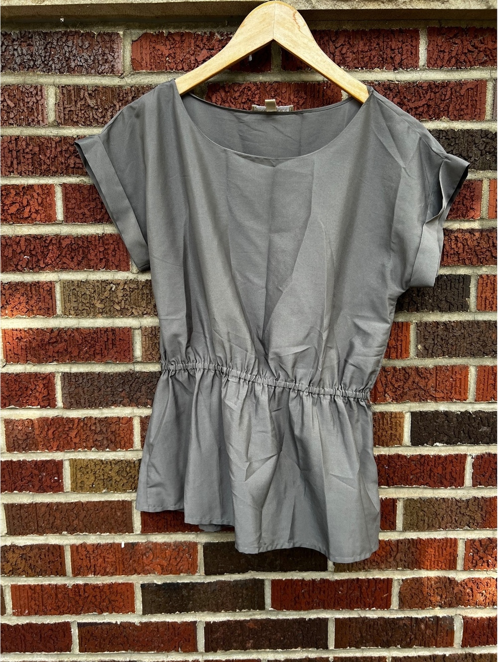 Banana Republic Gray Chiffon Cuffed Cinched Short Sleeve Blouse
